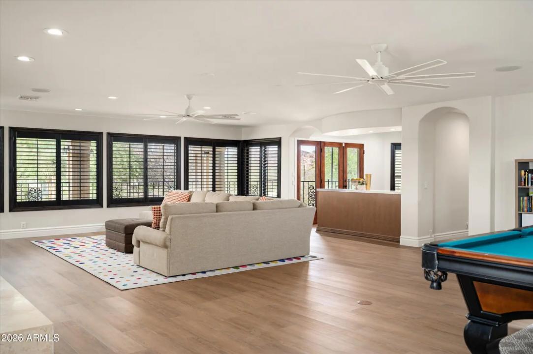 Real Estate Picture 32