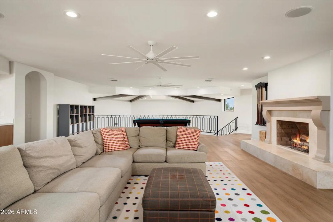 Real Estate Picture 34