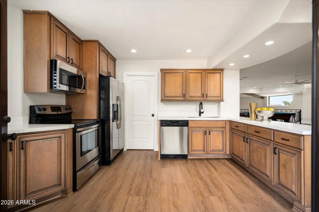 Real Estate Picture 37