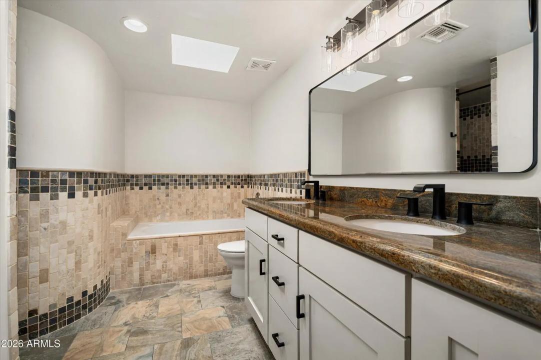 Real Estate Picture 48