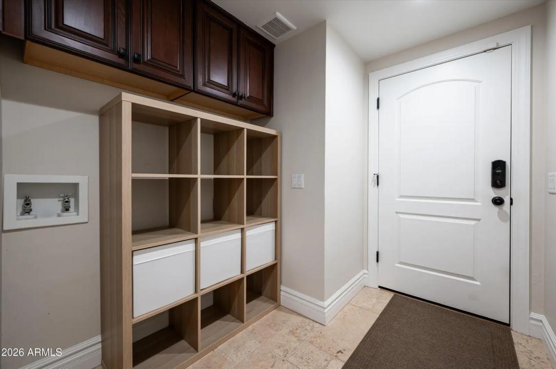 Real Estate Picture 50