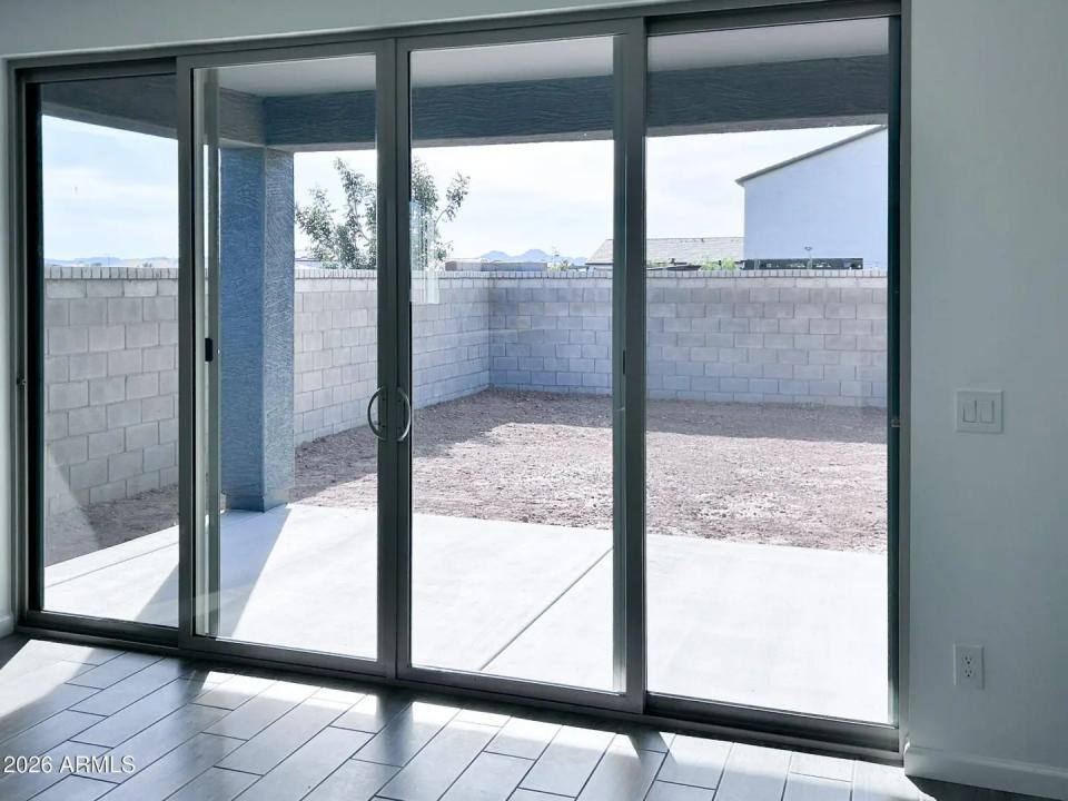 Real Estate Picture 18