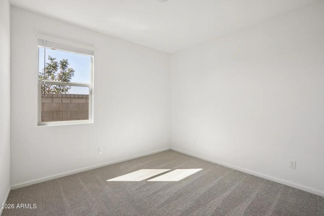 Real Estate Picture 16
