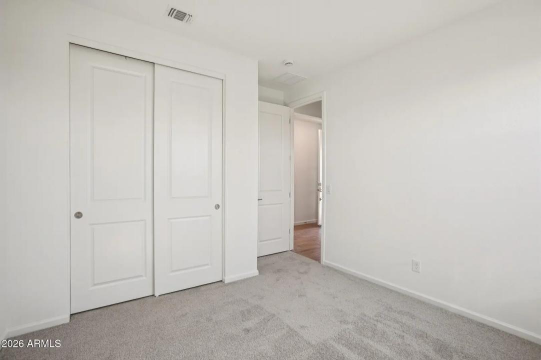 Real Estate Picture 17