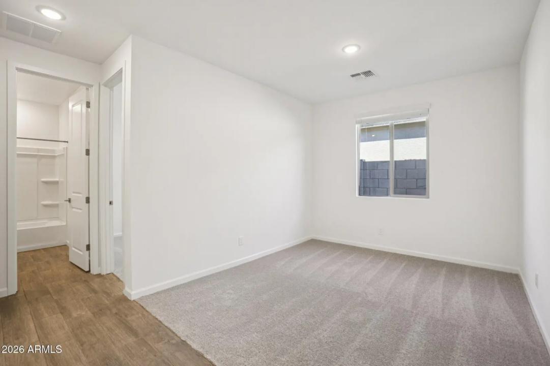 Real Estate Picture 19