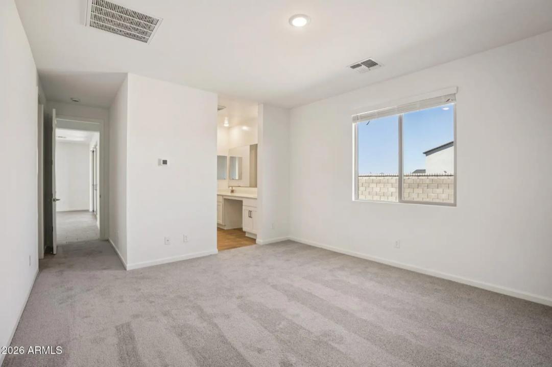 Real Estate Picture 26