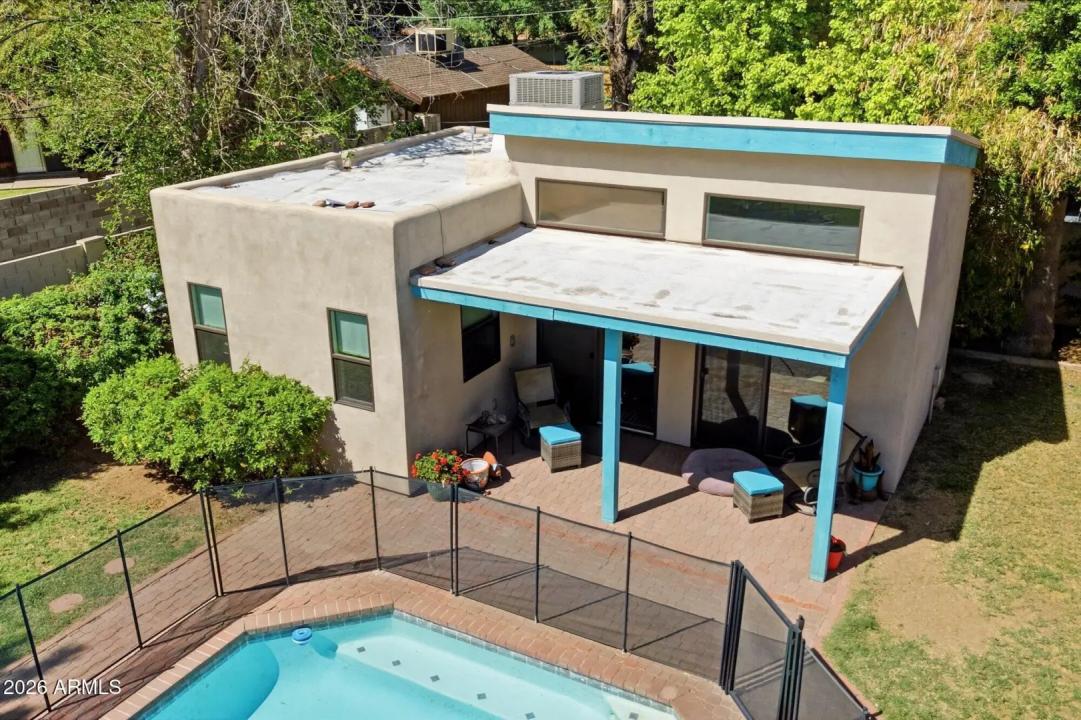 Real Estate Picture 25