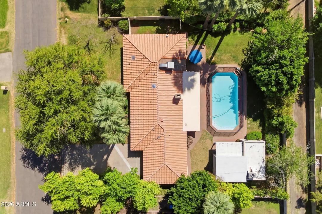 Real Estate Picture 33