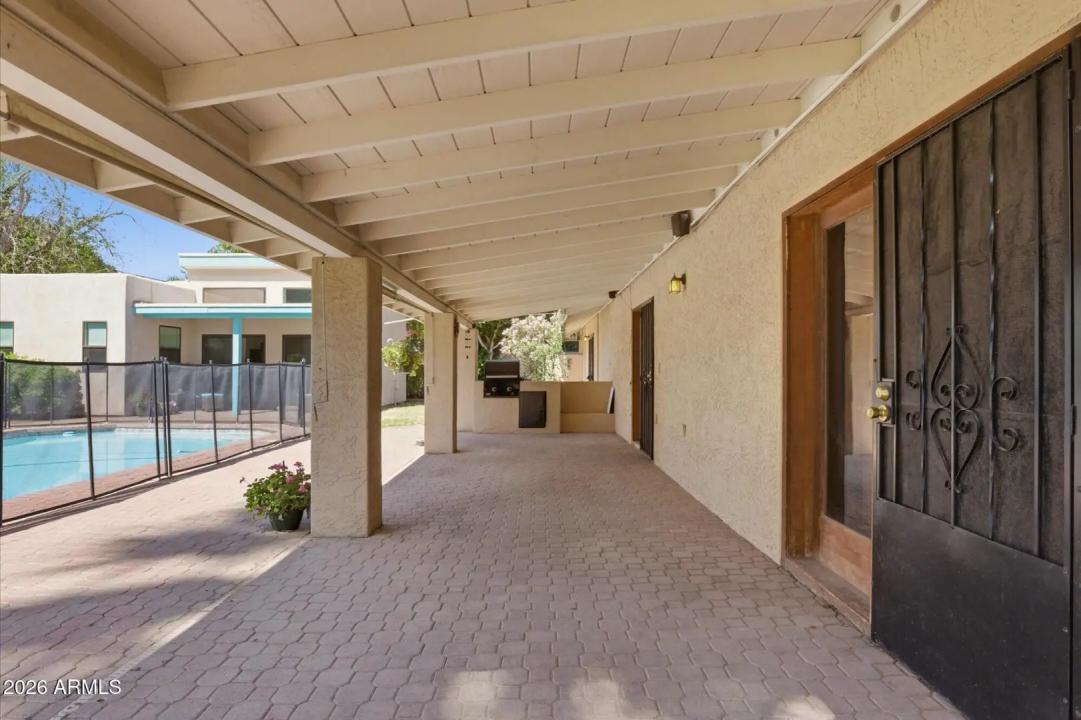 Real Estate Picture 30