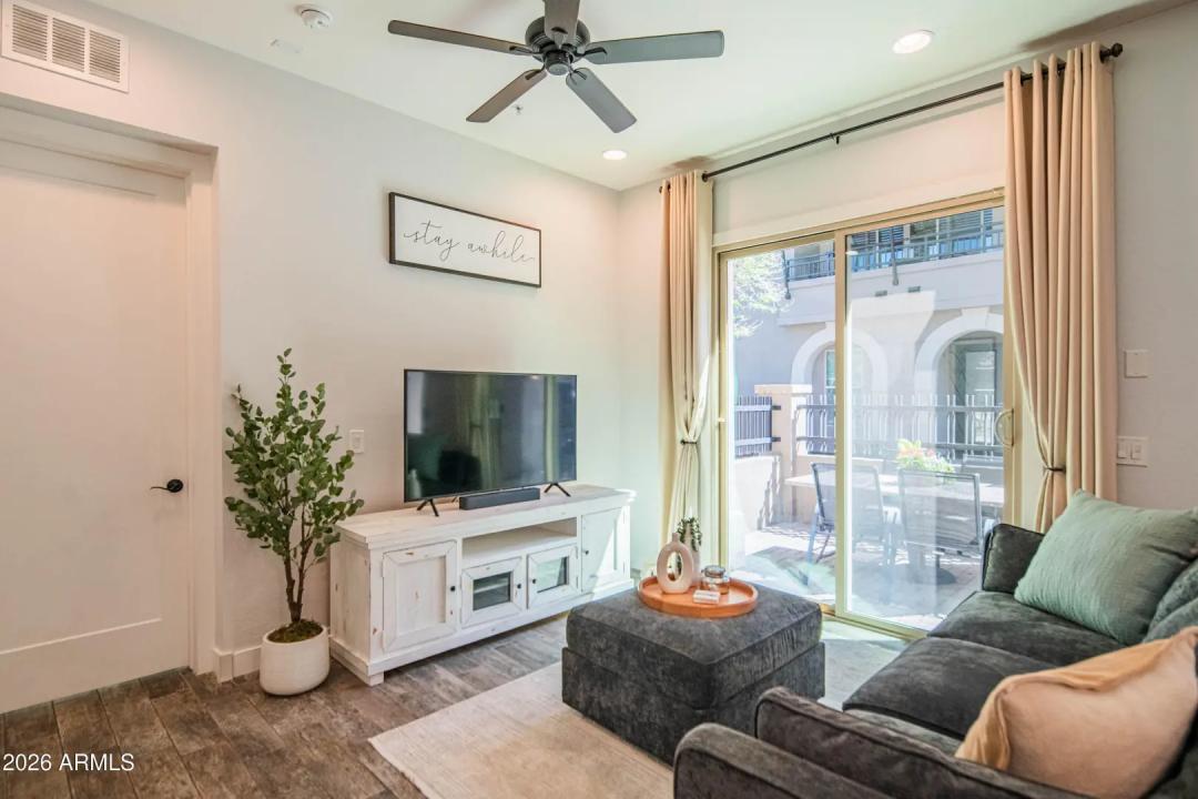 Real Estate Picture 5