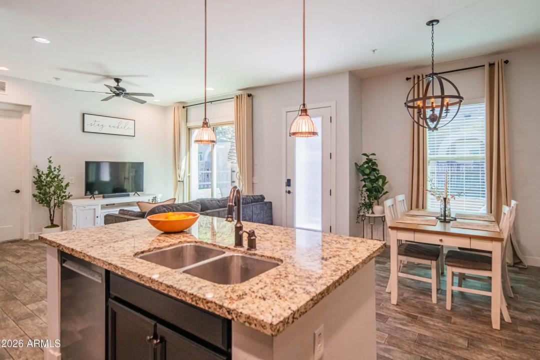 Real Estate Picture 17