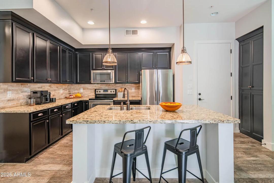 Real Estate Picture 19