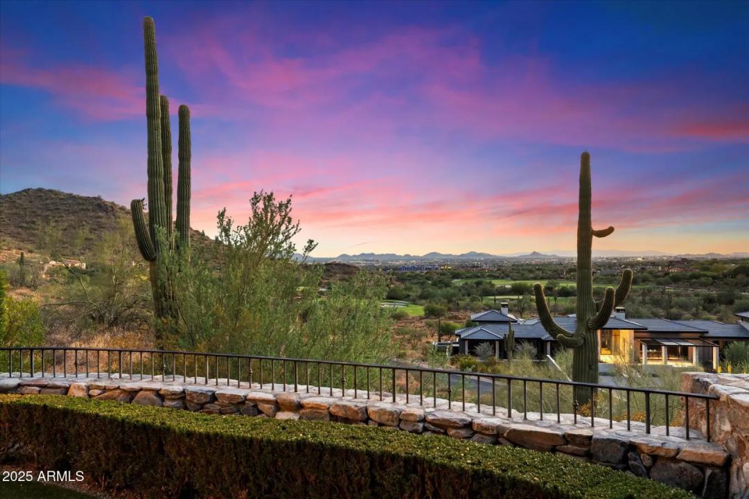 Real Estate Picture 102