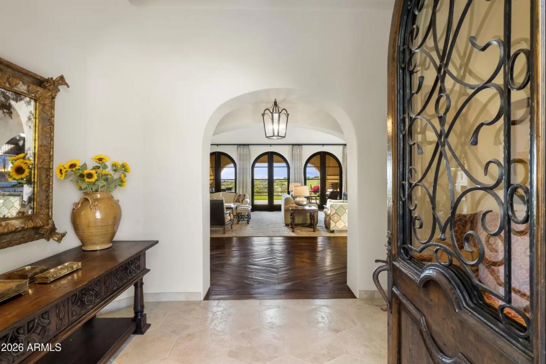 Real Estate Picture 6