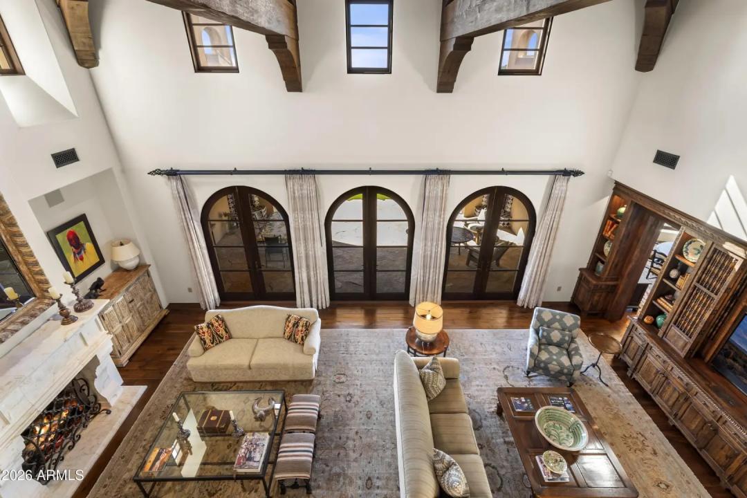 Real Estate Picture 18