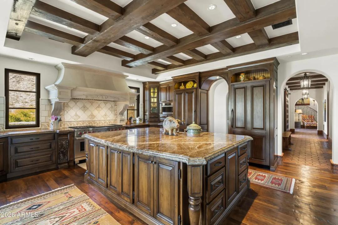 Real Estate Picture 24