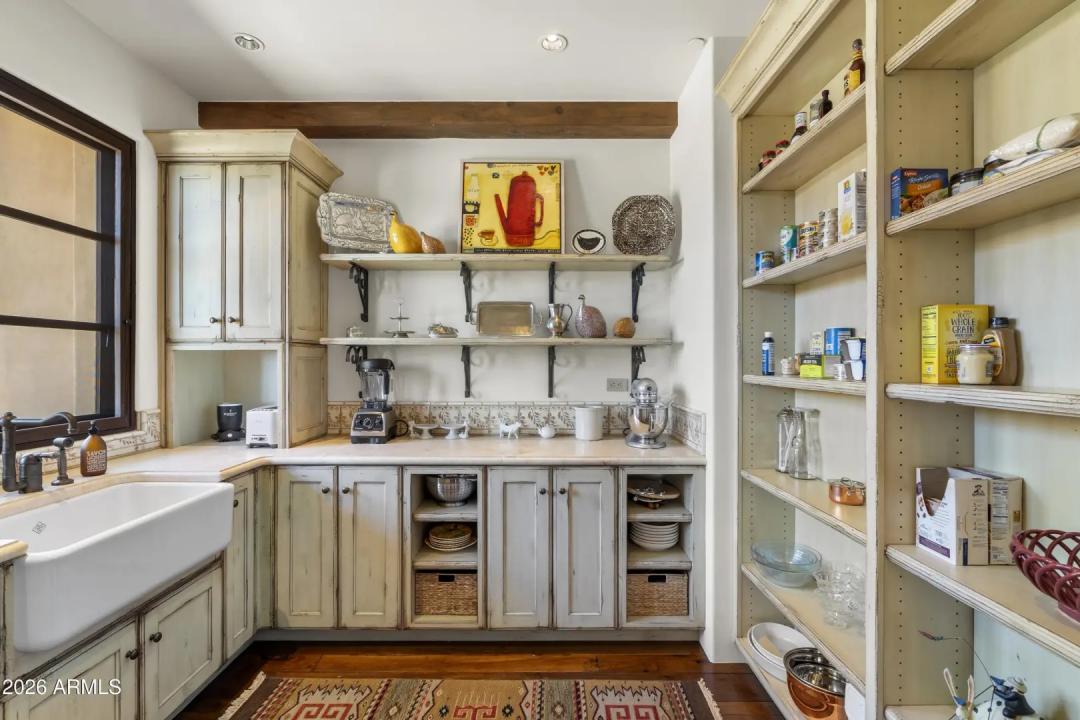 Real Estate Picture 28