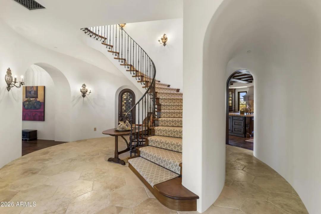 Real Estate Picture 30