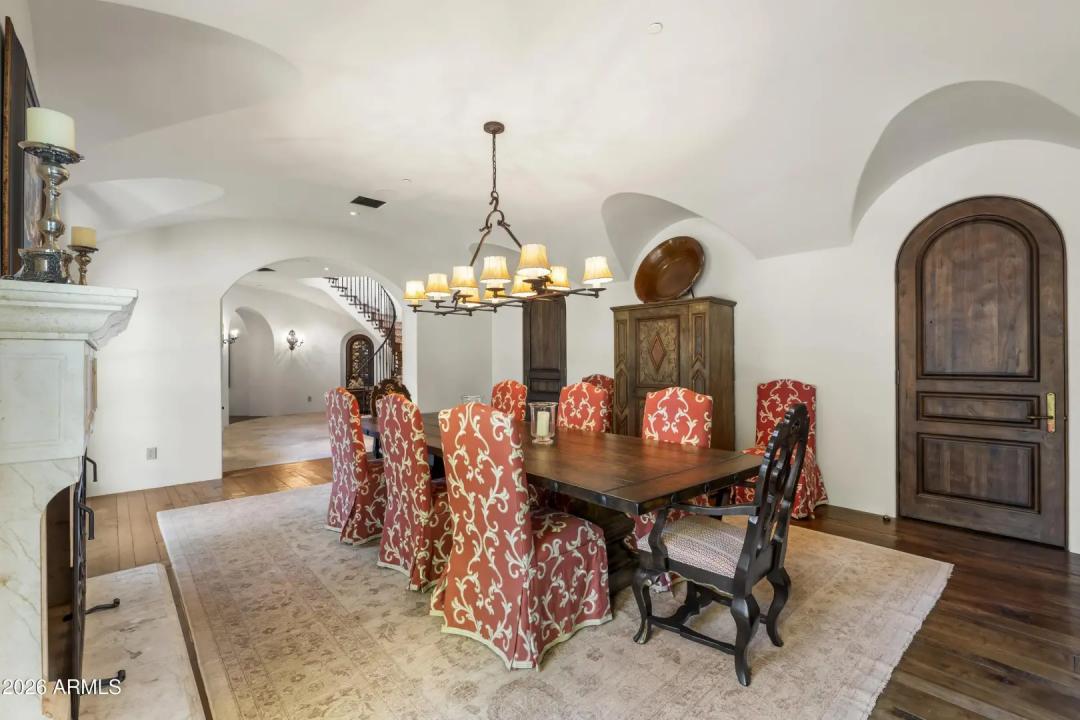 Real Estate Picture 33