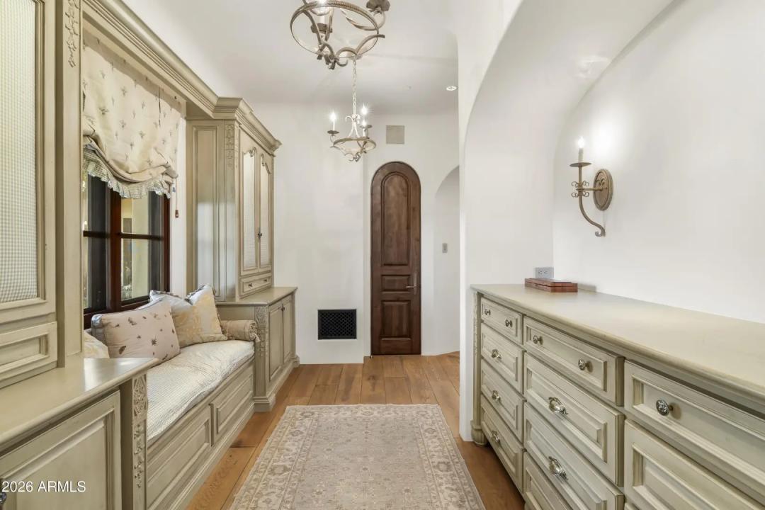 Real Estate Picture 45