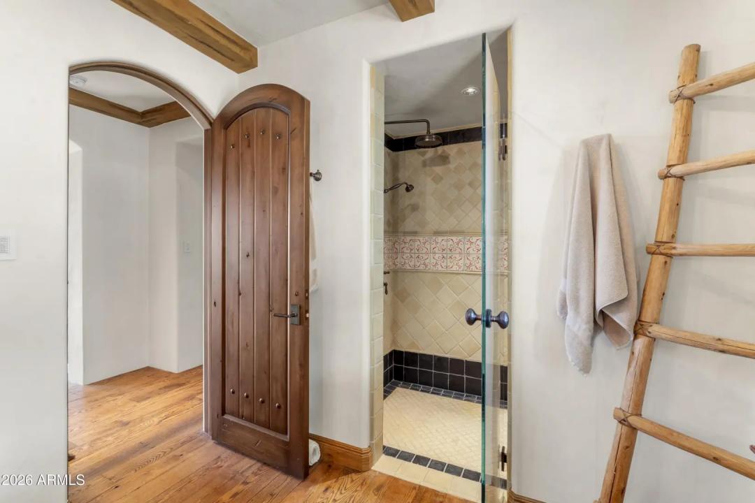 Real Estate Picture 99