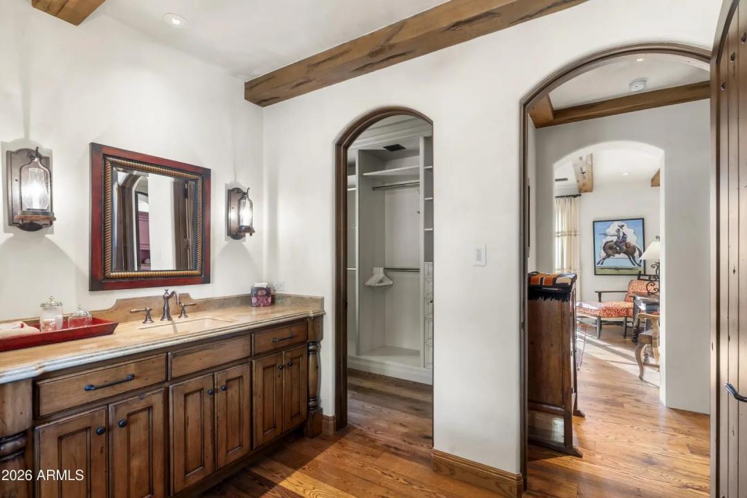 Real Estate Picture 98