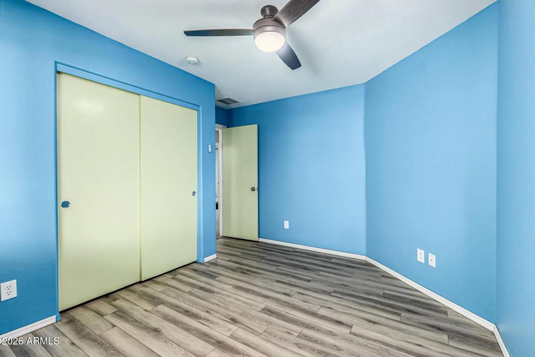 Real Estate Picture 18