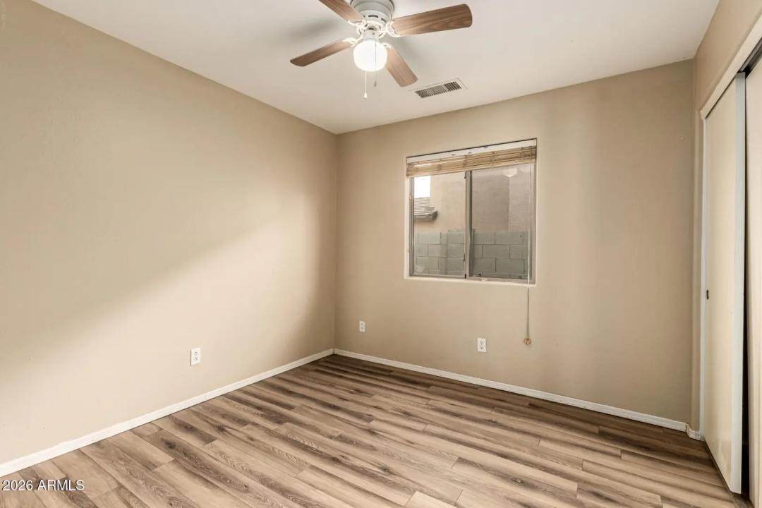 Real Estate Picture 19