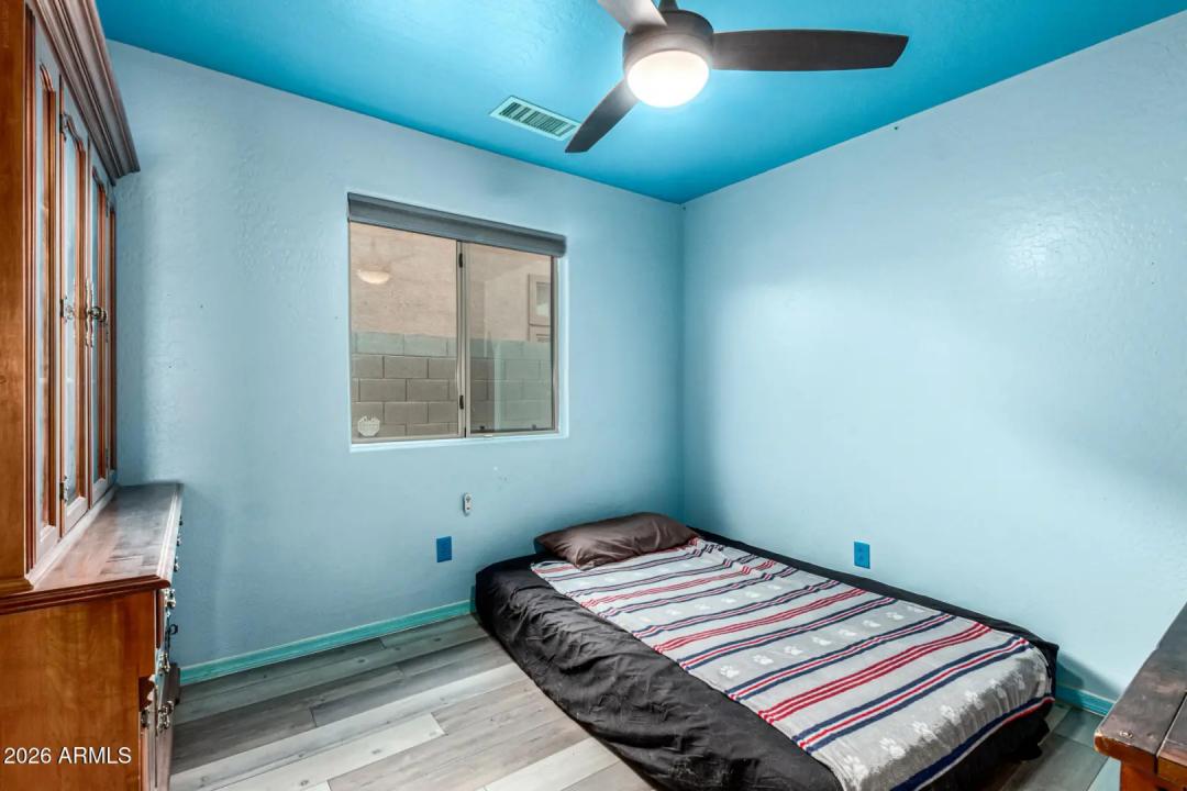 Real Estate Picture 21