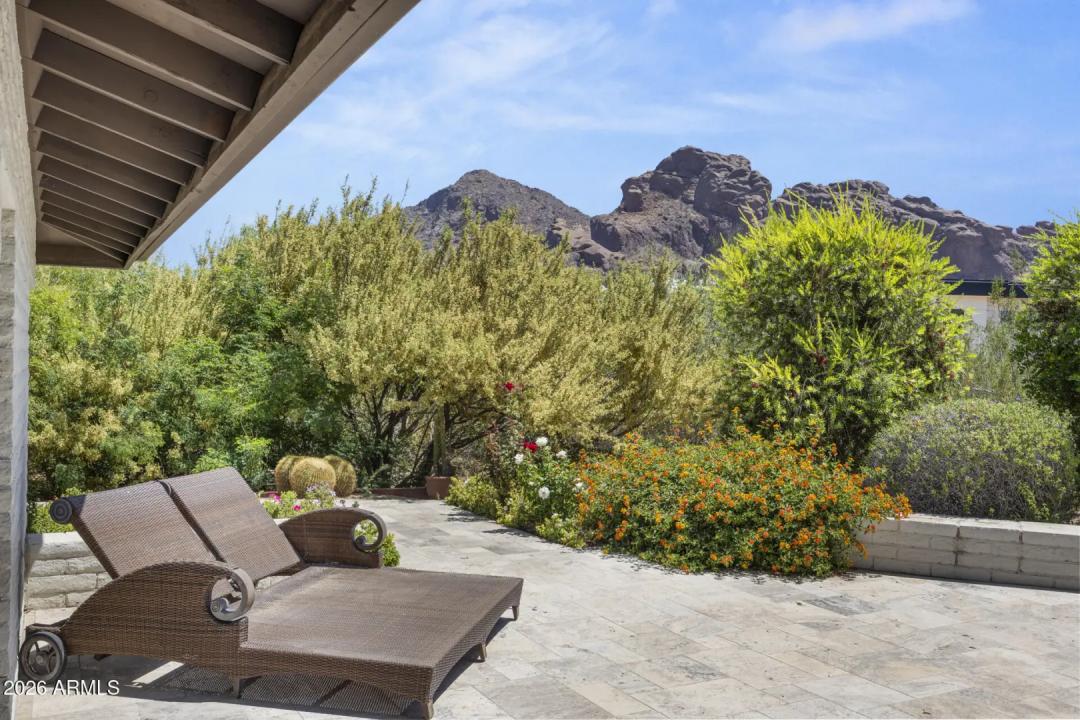 Real Estate Picture 7