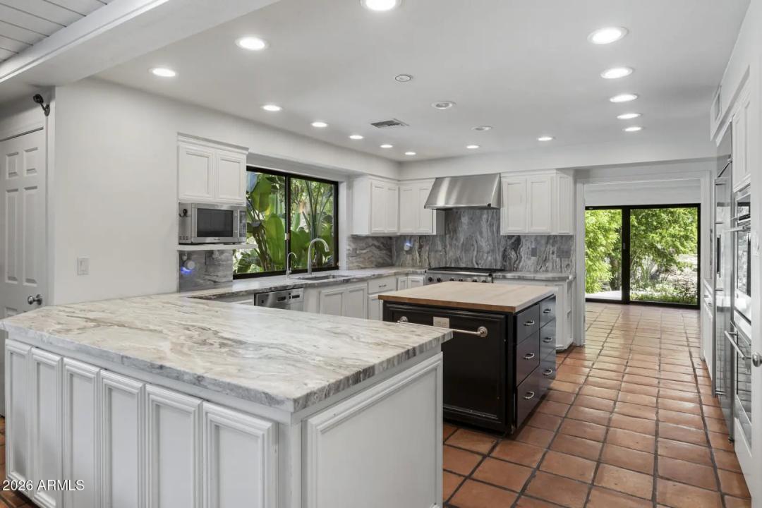 Real Estate Picture 27