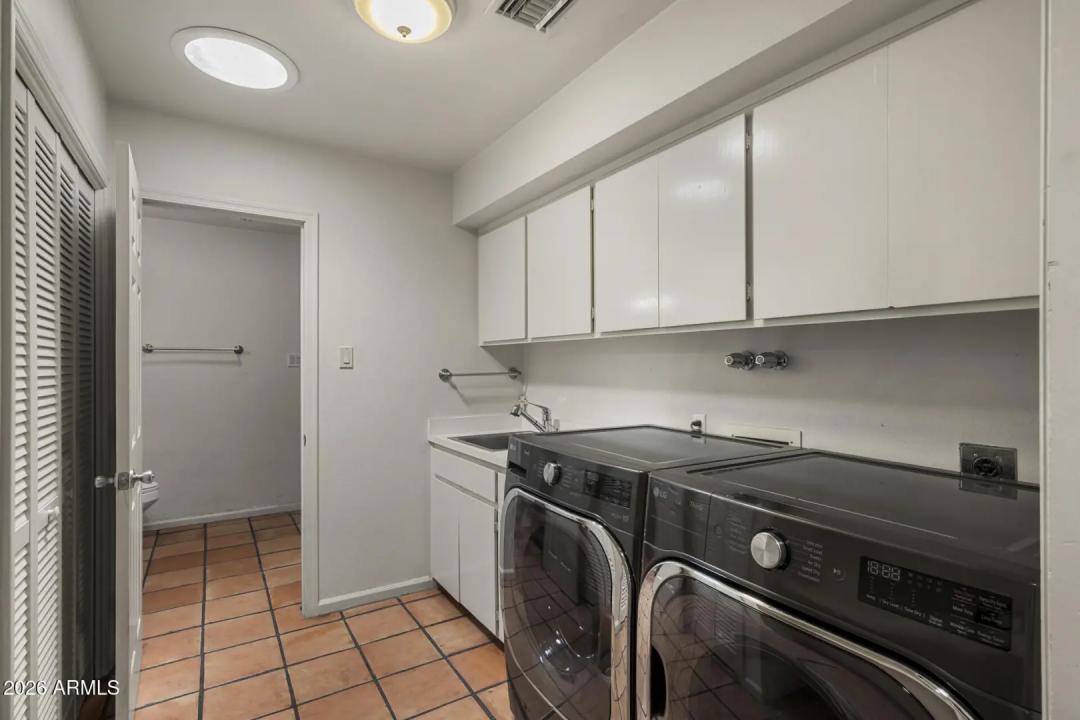 Real Estate Picture 34