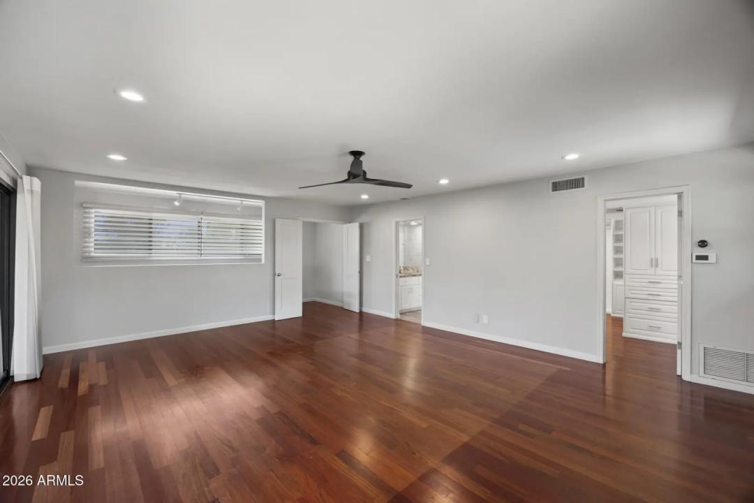 Real Estate Picture 36