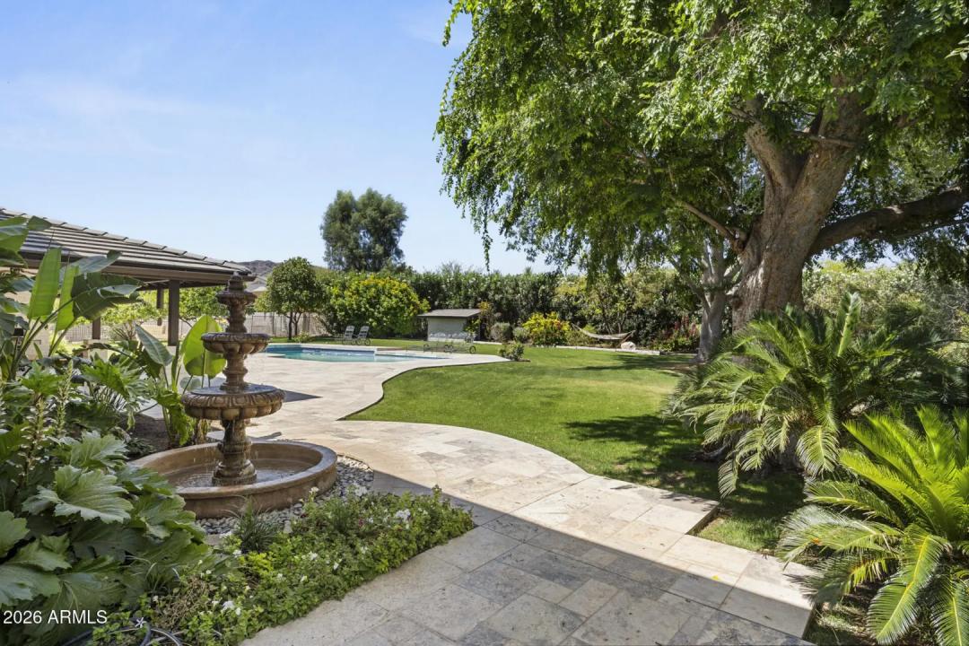 Real Estate Picture 9
