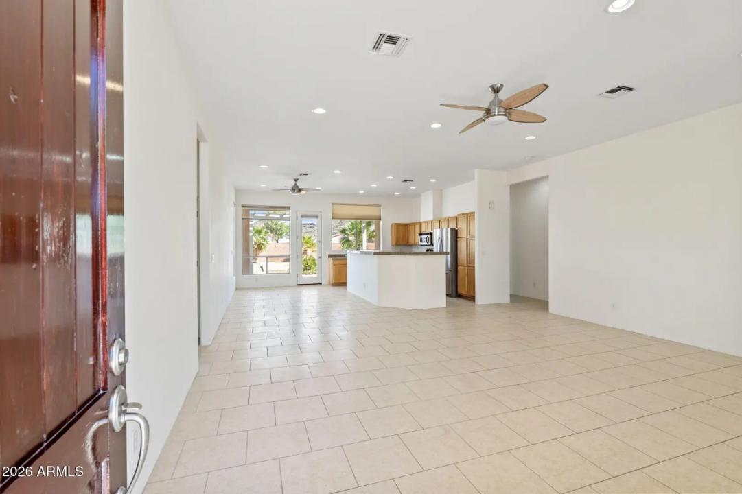 Real Estate Picture 3