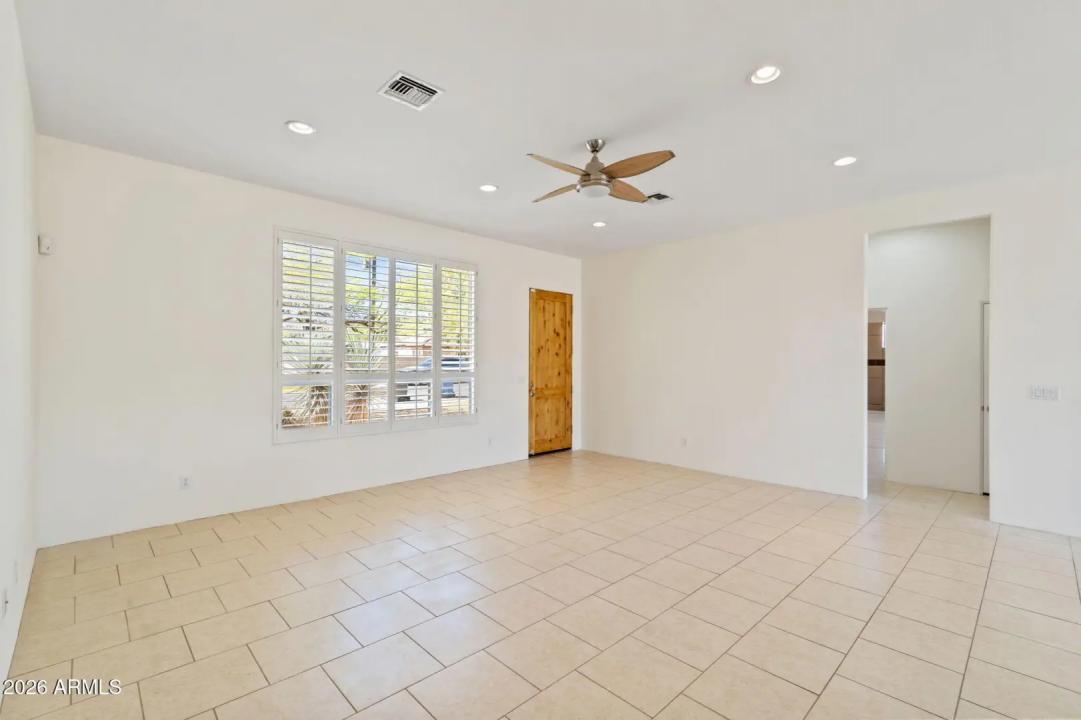 Real Estate Picture 6