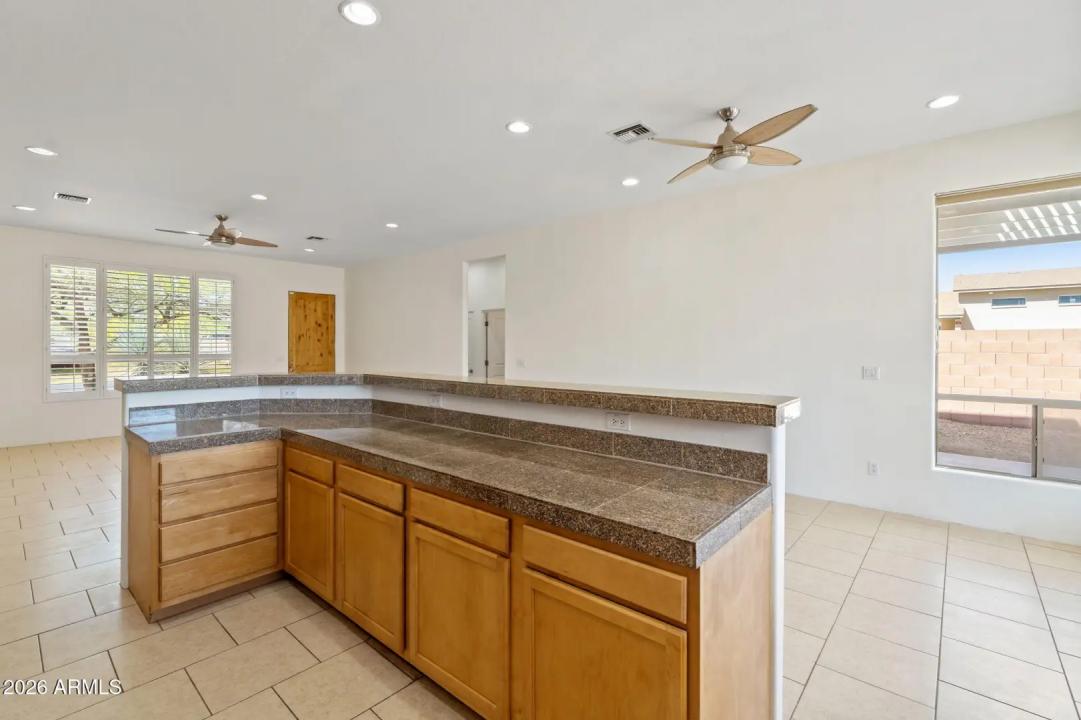 Real Estate Picture 11