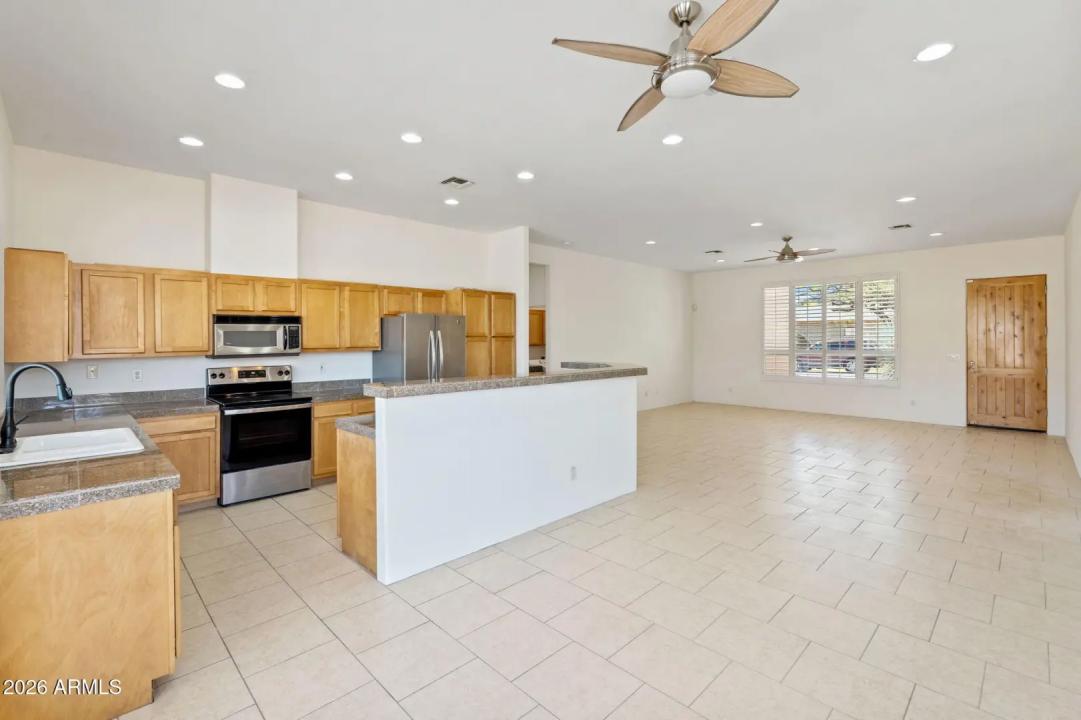 Real Estate Picture 13