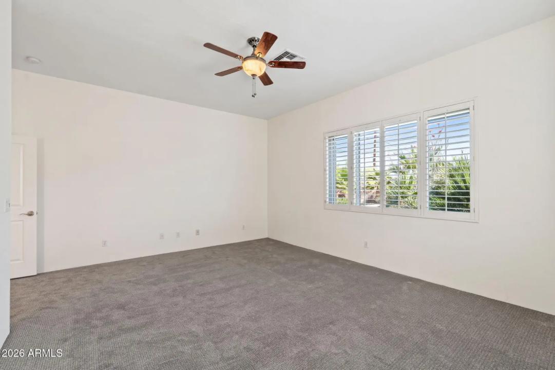 Real Estate Picture 17