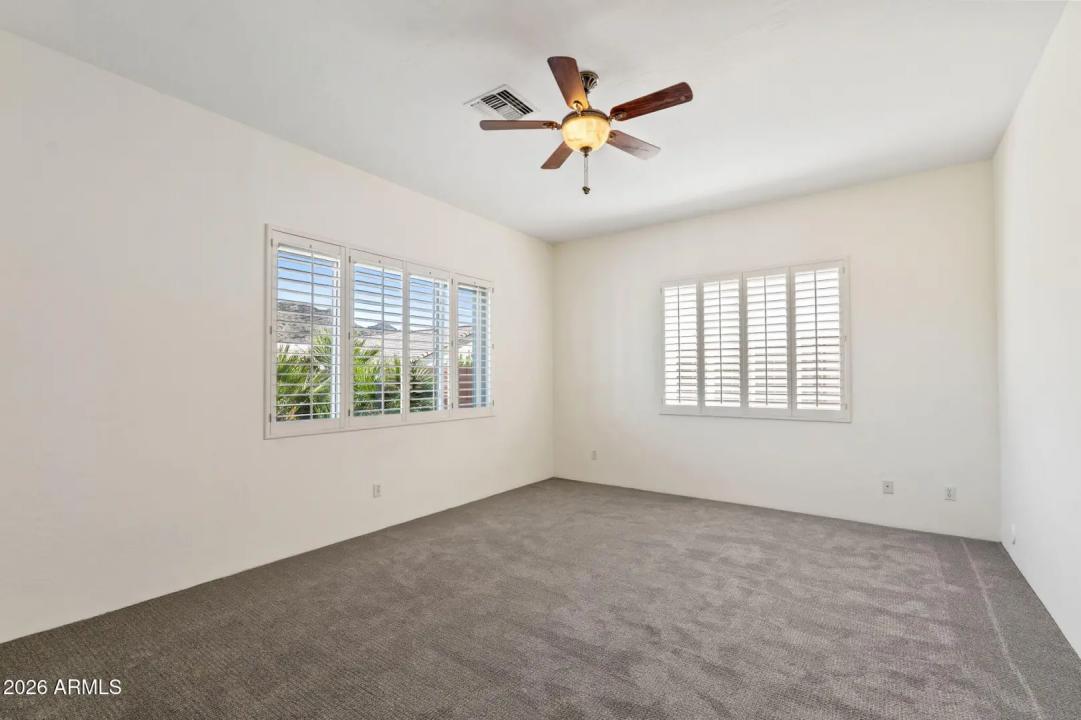 Real Estate Picture 19