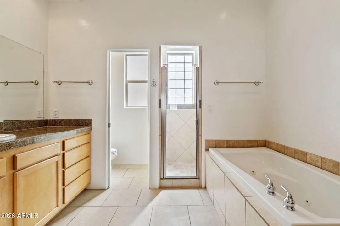 Real Estate Picture 23