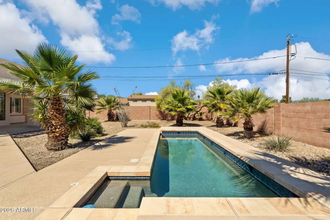 Real Estate Picture 35