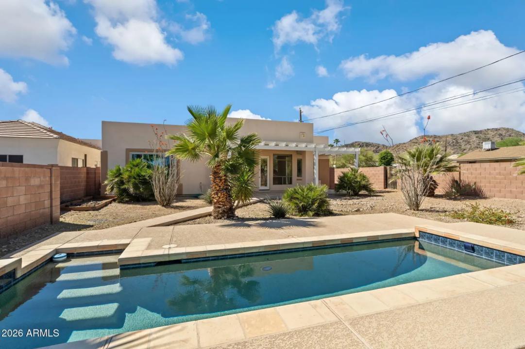 Real Estate Picture 37