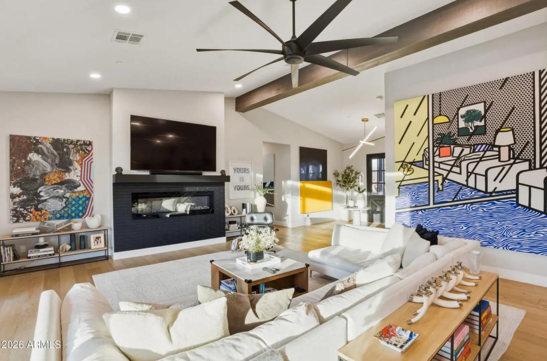 Real Estate Picture 7