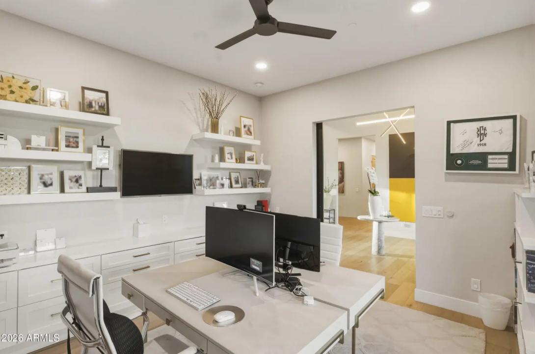 Real Estate Picture 9