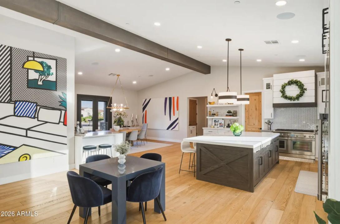 Real Estate Picture 14