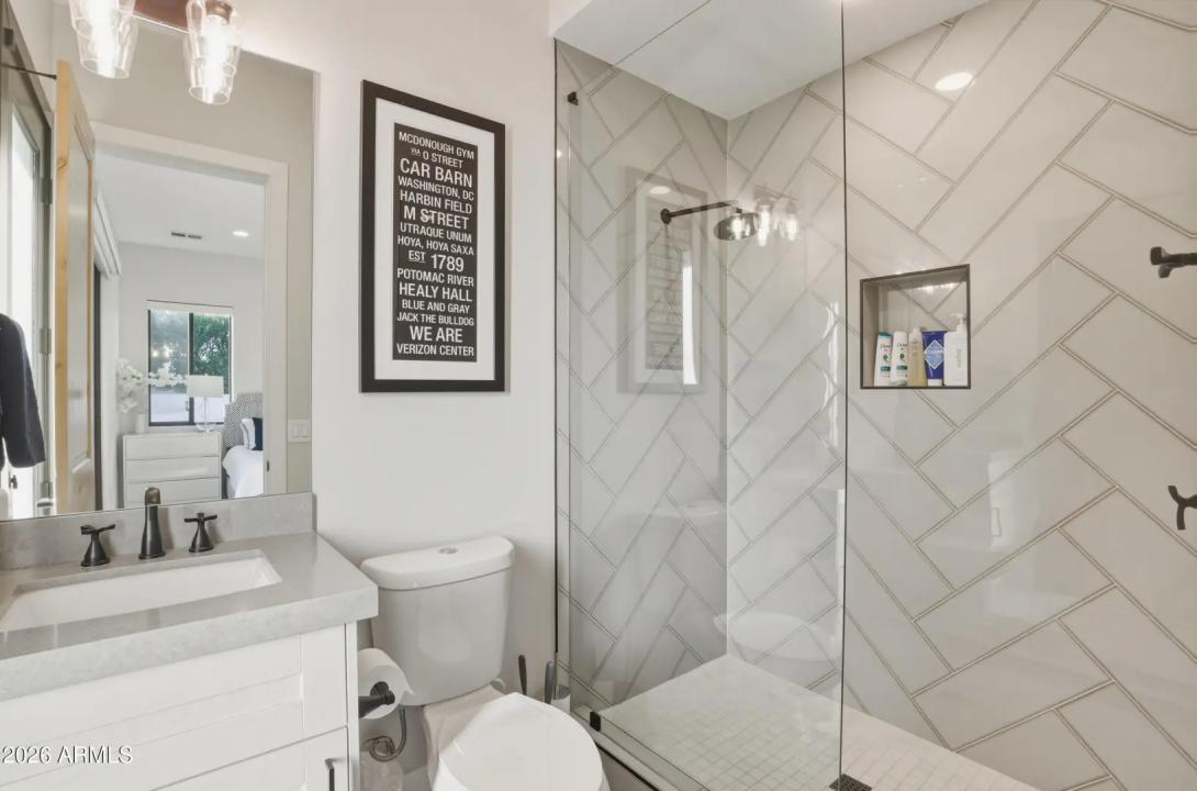 Real Estate Picture 22