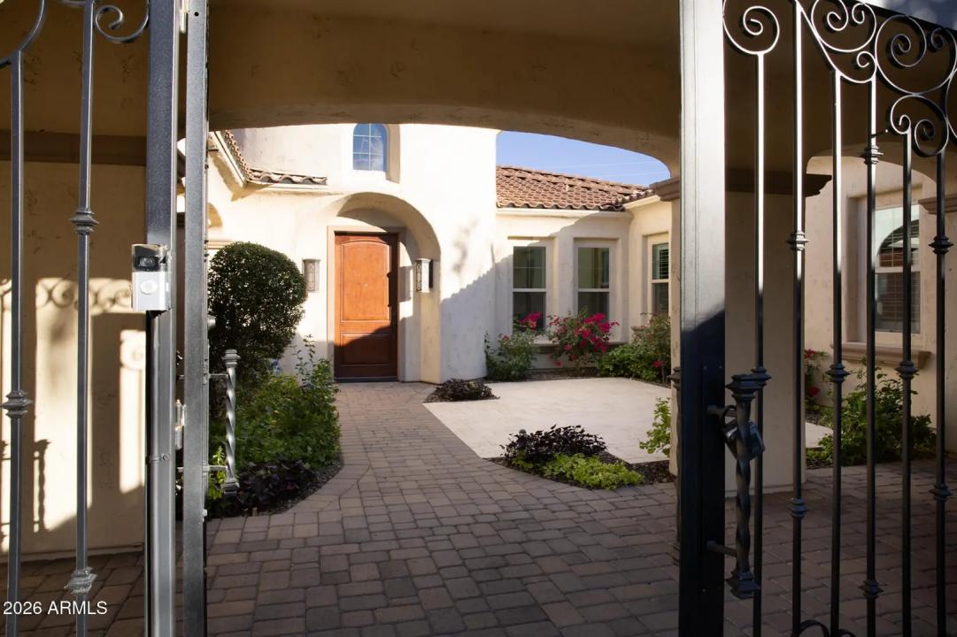 Real Estate Picture 6