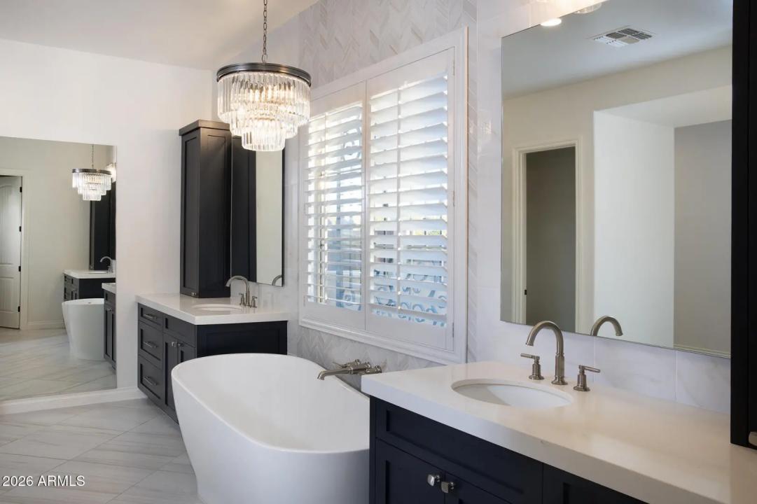 Real Estate Picture 19