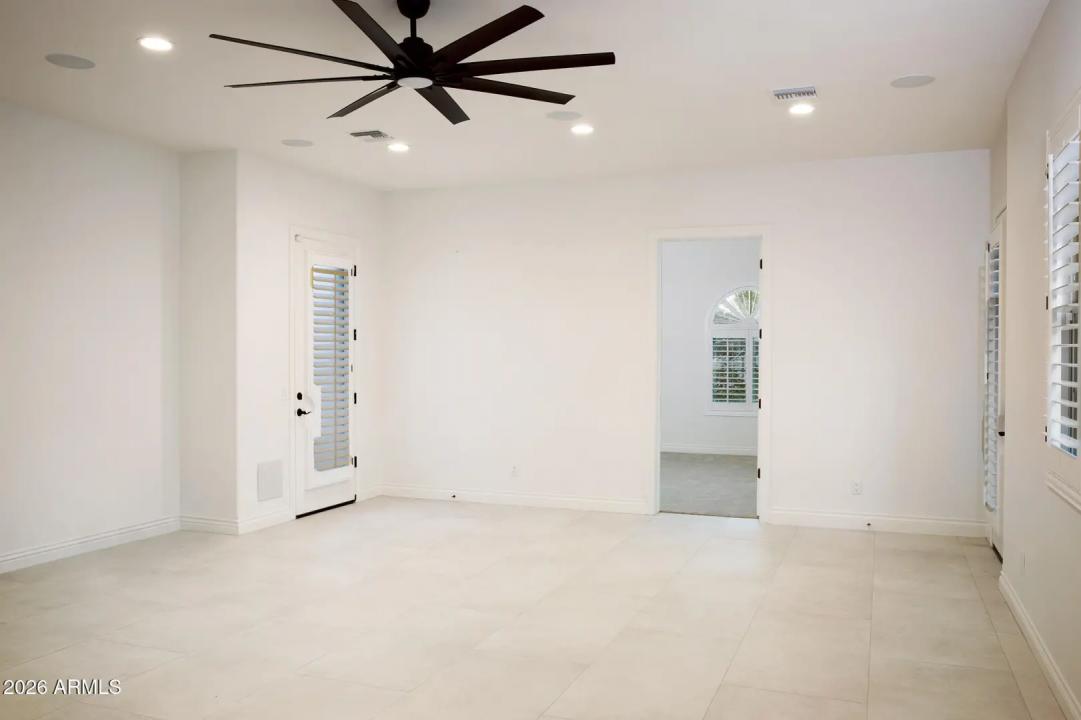 Real Estate Picture 22